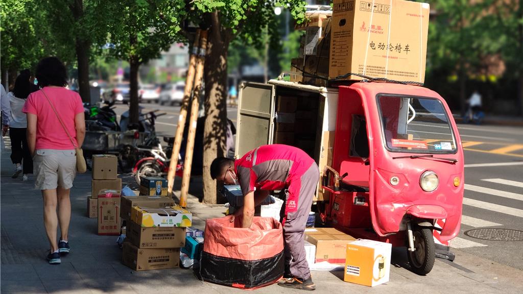 陸官方出手整治快遞「內捲式」競爭 22省份上調價格