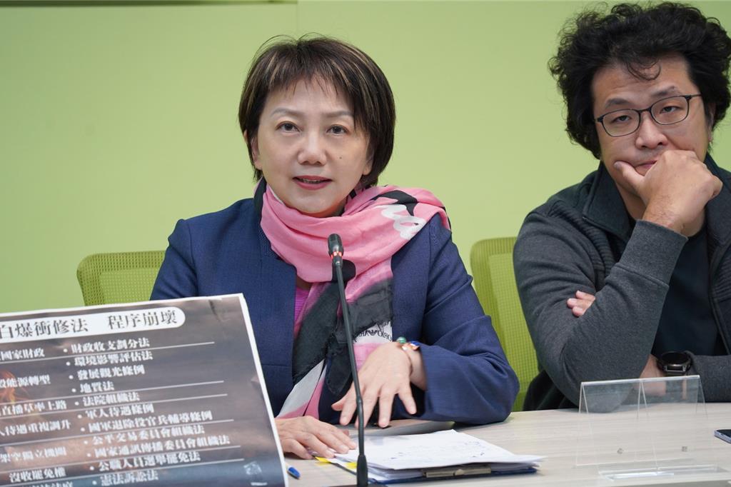 批藍白把「逕付二讀」當常態　范雲：國會陷立法失速列車