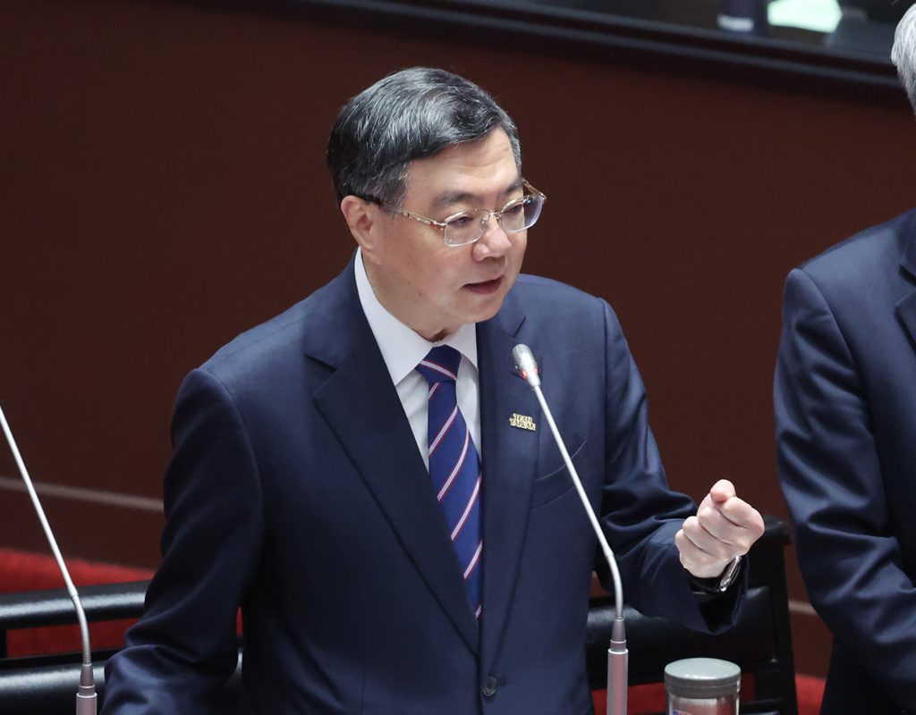 綠委憂舉債影響天災因應  卓揆：叫天天不應  叫地地不靈