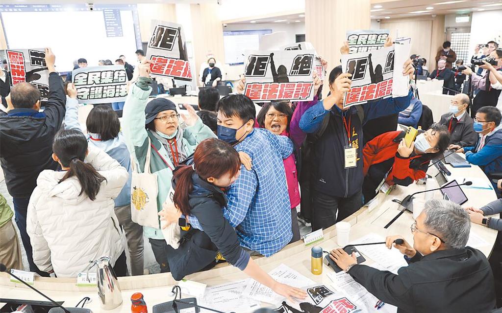 四接防波堤工程流標 環團籲暫緩、檢討中油台電搶建亂象