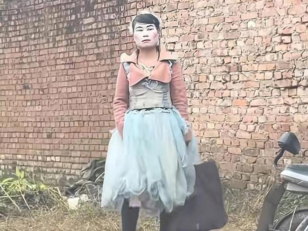 婚禮現場總有她！　「瘋子新娘」身世真相令人鼻酸