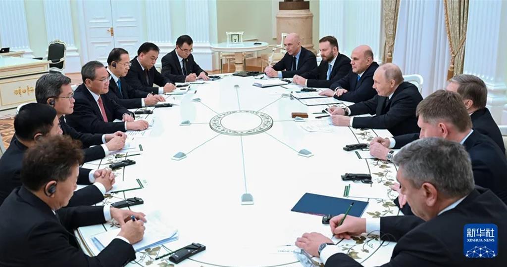 陸總理李強會見俄羅斯總統普丁