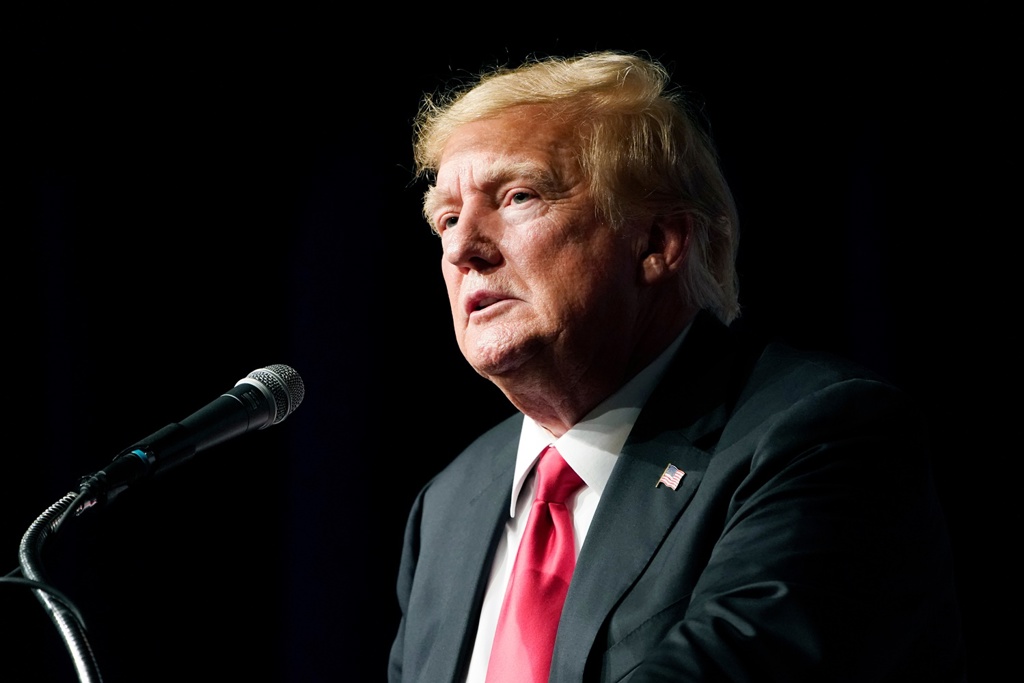 川普支持率跌至38％創新低 2大警訊撼動2026期中選舉