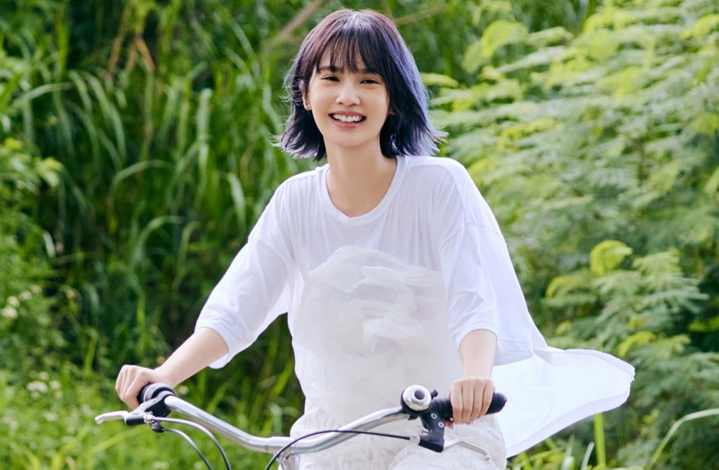 楊丞琳騎單車治癒心靈之旅「很好的大自然安排」