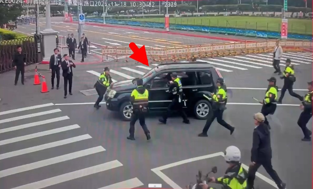 總統府前管制開車硬闖! 無照男遭包圍拉出壓制逮捕