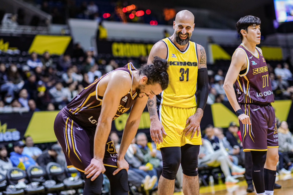 東超》國王桑尼被對手打到「蛋蛋」 笑說想報仇但沒成功