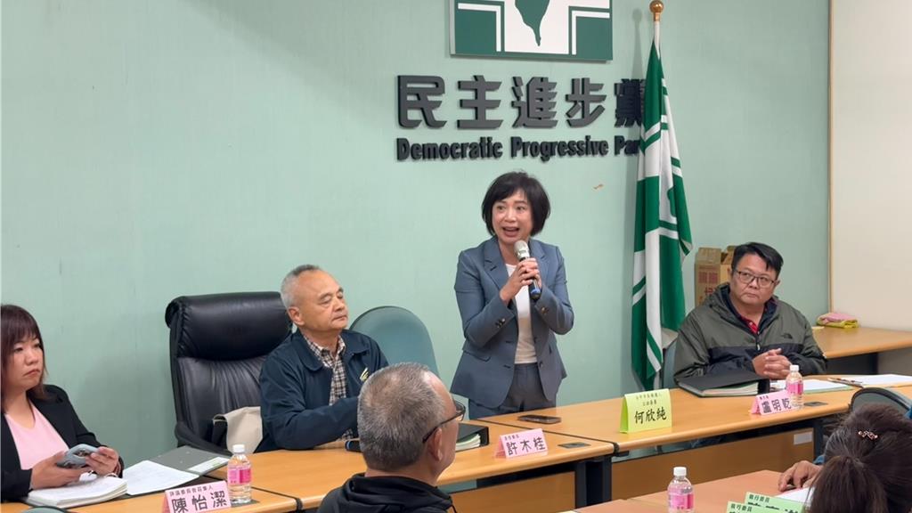 市議員將提名32席 何欣純拜會黨部展現團結