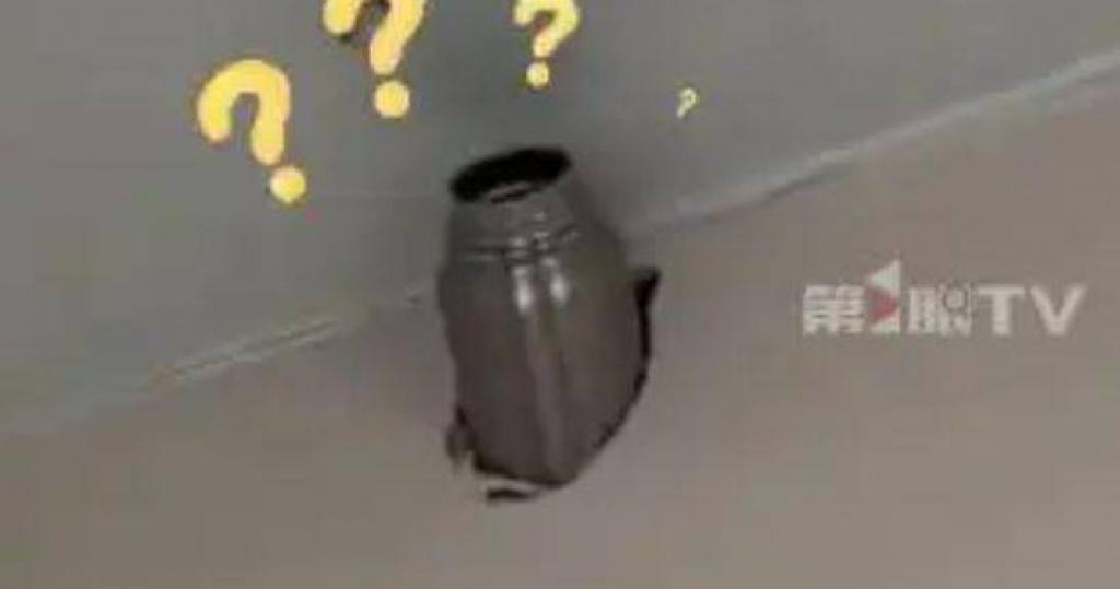 直插牆壁！保溫杯放「這幾樣東西」秒變炸彈   實測結果超驚人
