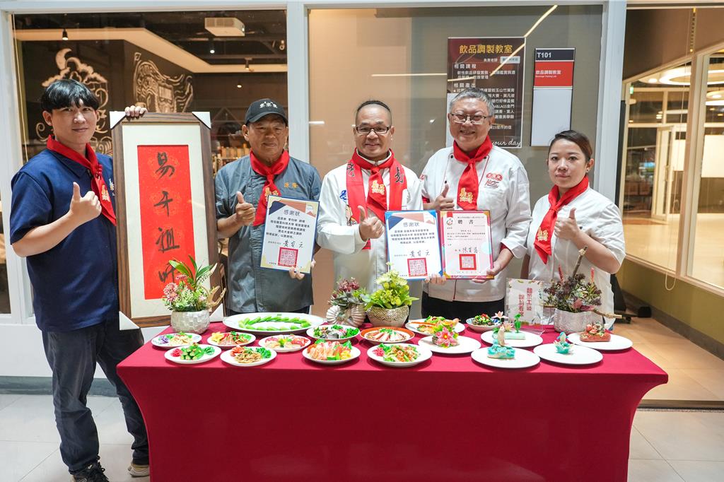 南北捏麵人大師親授技法 學生驚呼：指尖上的魔術