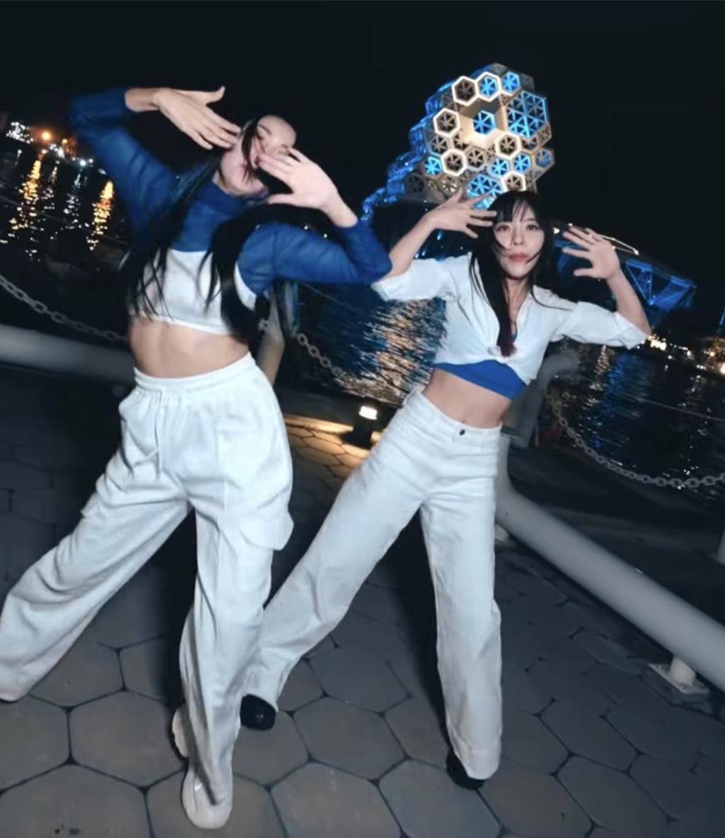 影》黃捷高喊「本周我挺藍」 高雄街頭大跳應援舞!