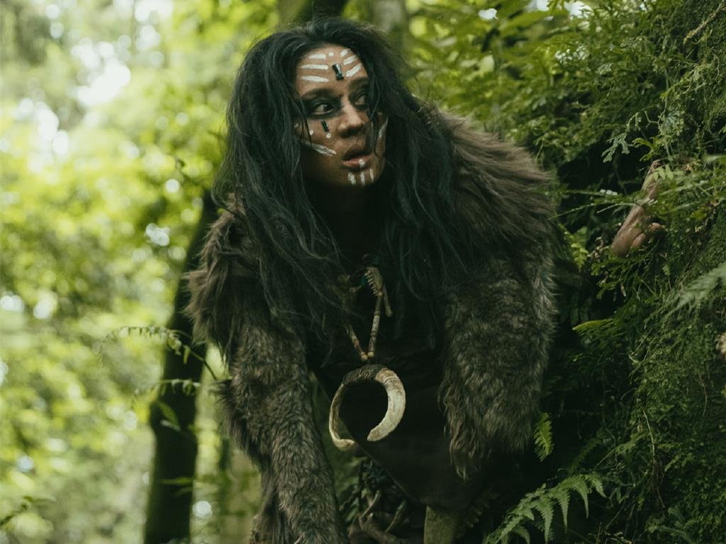 莫允雯成「野人女孩」面容全變！特殊妝花4小時改五官