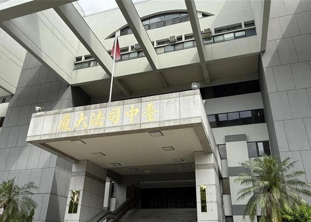 台中18歲男毒駕BMW撞死公務員 喊糖尿病求交保 法官打臉第4度延押