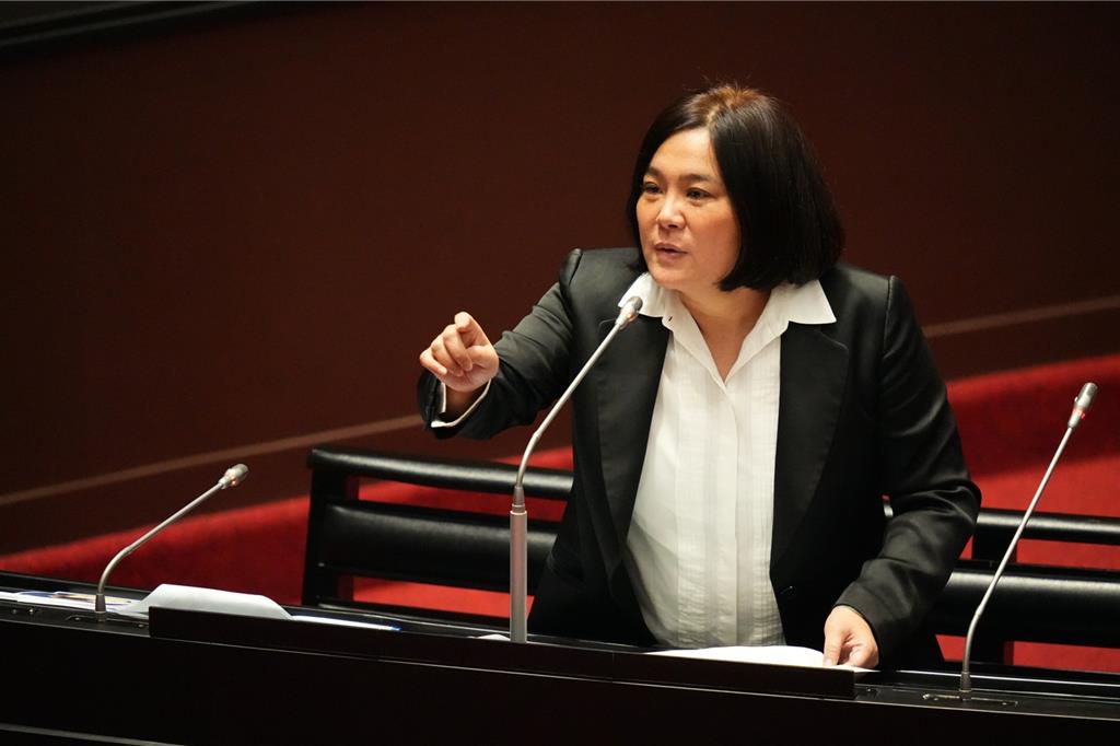 行政院推財劃法！遲了25年的正義 陳玉珍：支持菸酒稅回歸金馬