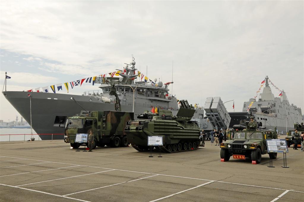 【新濱營區明開放】媒體搶「鮮」 見證海軍建軍成果