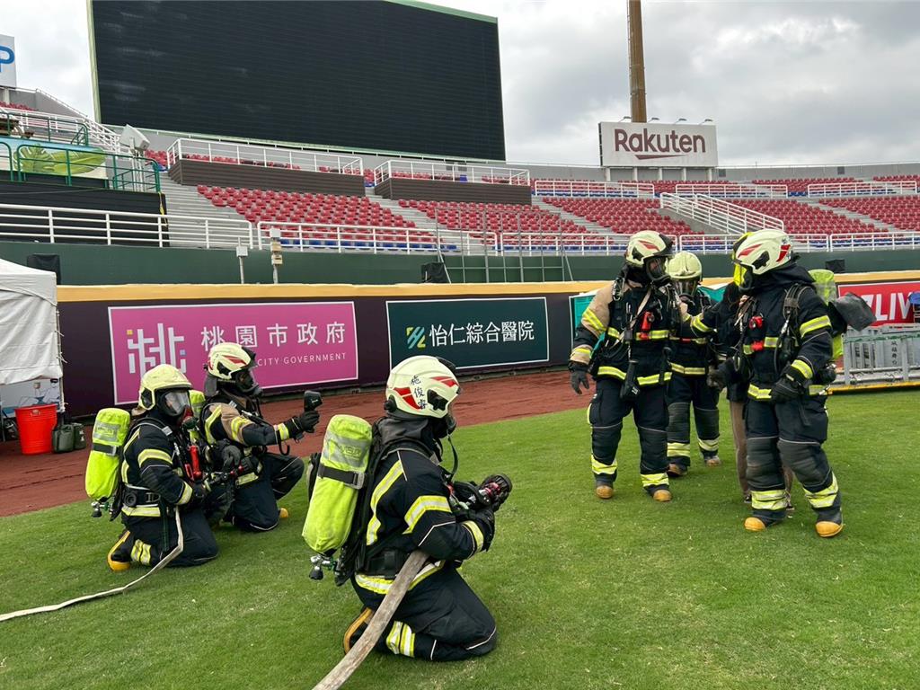 防患未然!火球祭登場在即 桃園消防演練棒球場火警