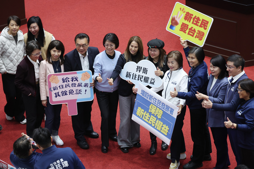 快訊-內政部組織改造再增新住民發展署 組織法今三讀通過