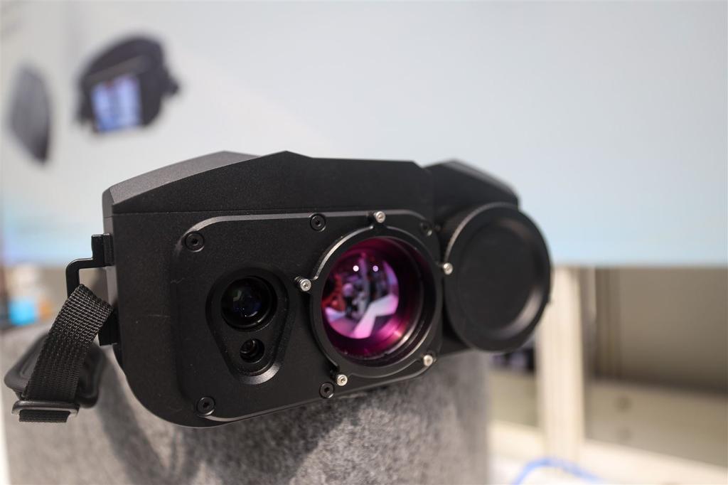 軍備局「手持式測距熱像儀」 觀測作戰利器