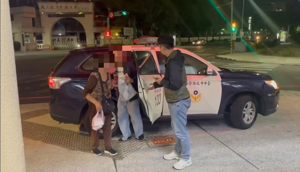 愛子失散母焦心衝警所報案 「警」急協尋7小時終團聚