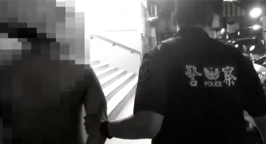 酒醉男深夜鬧事　持玻璃杯攻擊警員遭逮送辦