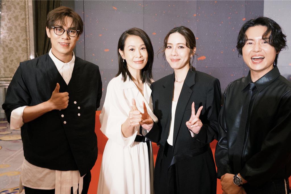 告五人金馬午宴同框劉若英 嗨喊「心目中的最佳影后」