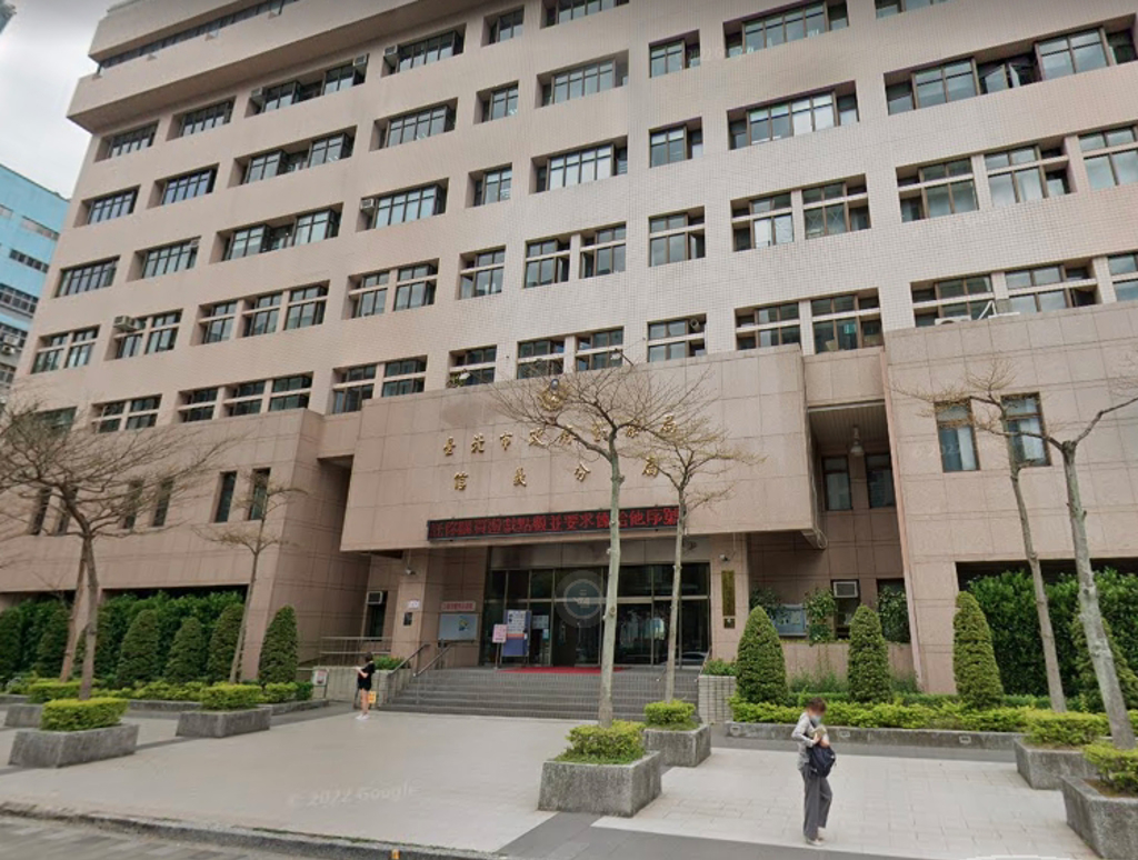 北市警副所長「翹班泡女友人家」　還詐領加班費降級改敘