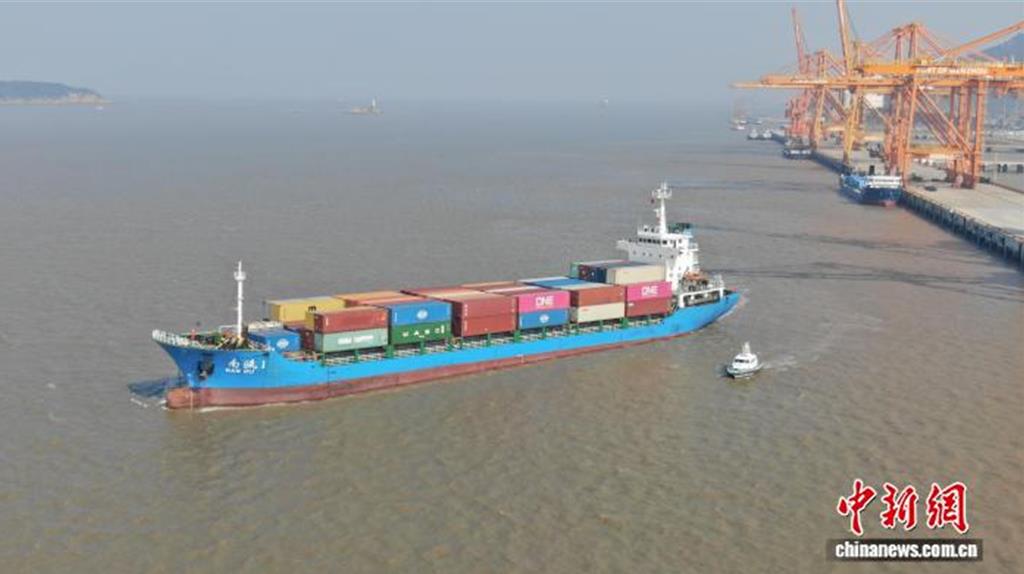 浙江溫州港「新三樣」貨物 首次實現出廠即出海