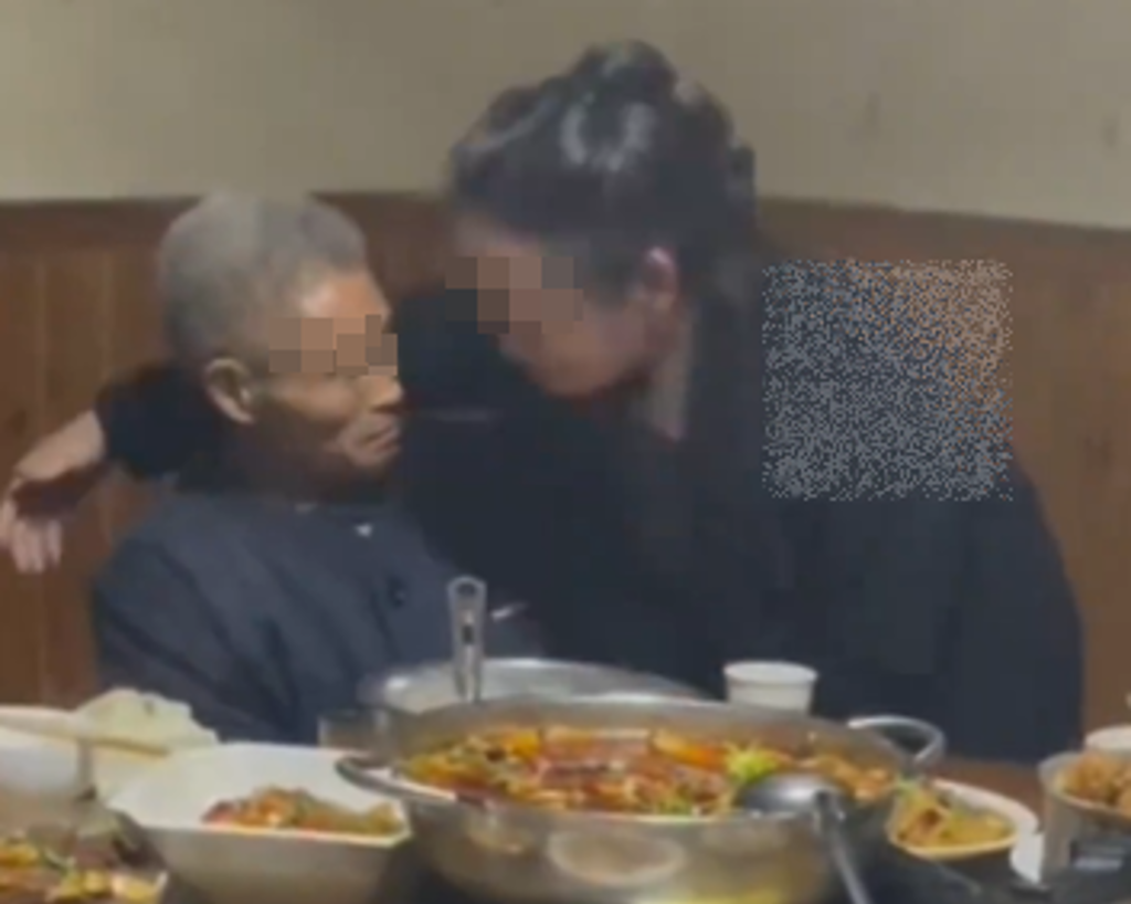 尋妻女被拐！四川男失聯30年 重逢家人曝「11年無薪工」