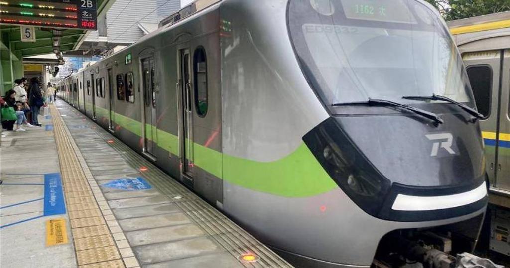 台鐵車廂內抽菸遭車長廣播「請當人別當畜牲」　一票人讚爆：大快人心