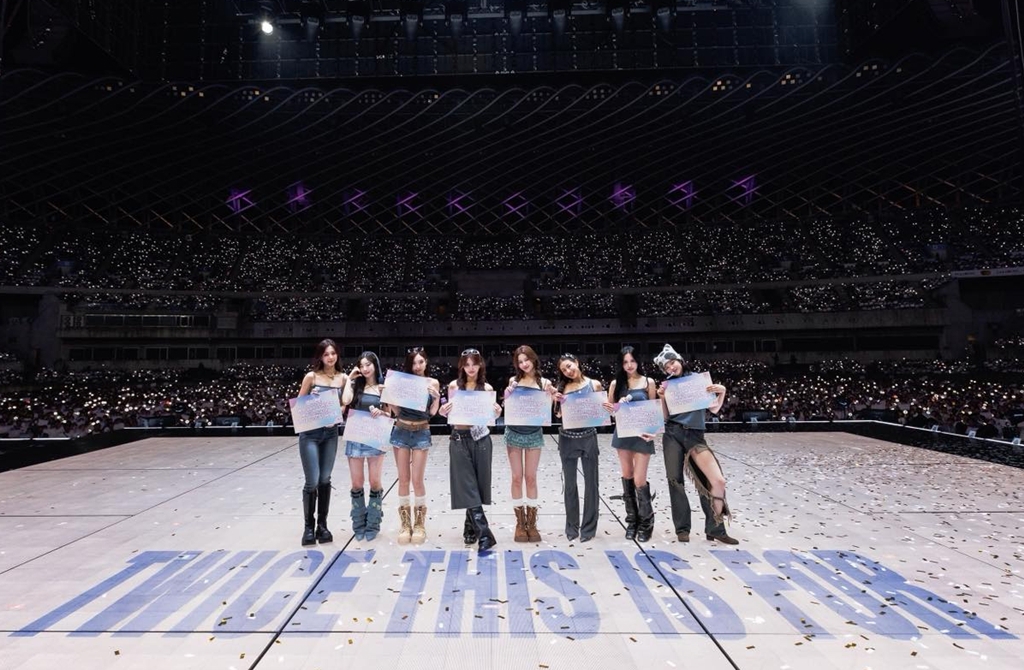 TWICE官方IG曬高雄場美照文案太暖！娜璉發文藏玄機