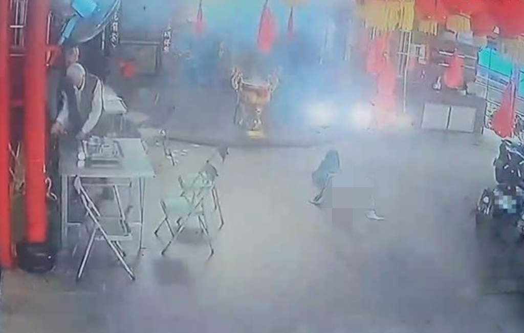 基隆翁天公爐前疑「點爆裂物自傷」 鄰居：他都孤單一人