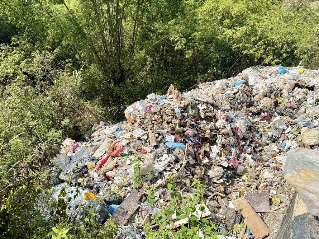 月世界垃圾山主謀曝光！詹江村斷言政黨若不輪替 這些事層出不窮