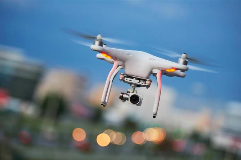 陸低空經濟起飛！ 2025年市場規模上看1.5兆人民幣