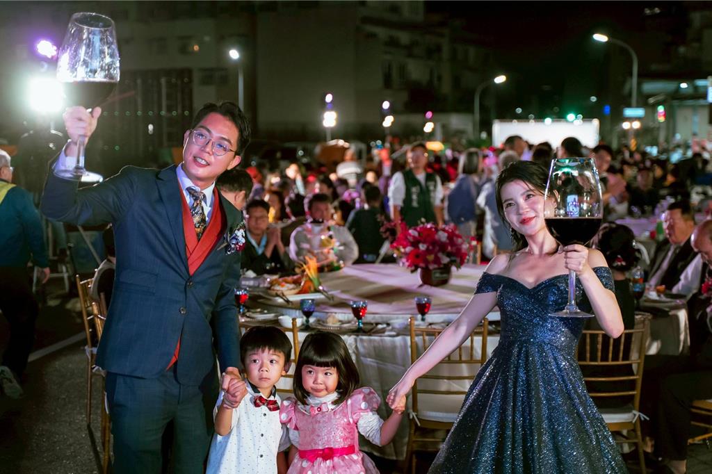 南市議員李宗霖婚宴 賴清德獻祝福：愛情和家庭別講道理