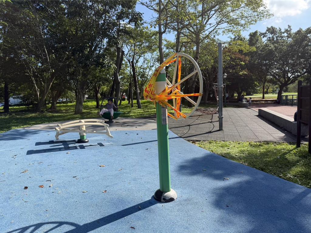 林口足夢公園驚傳掉裝砸童！5歲男童頭腫如茶葉蛋