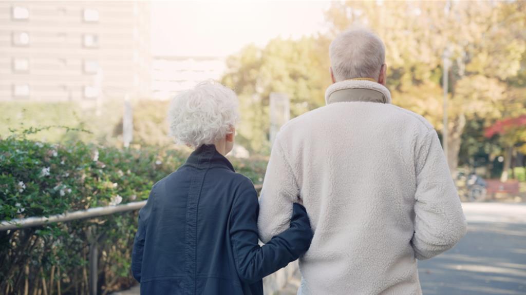 「伴侶能陪一程 但最後都要靠自己」 當第一批頂客老了之後