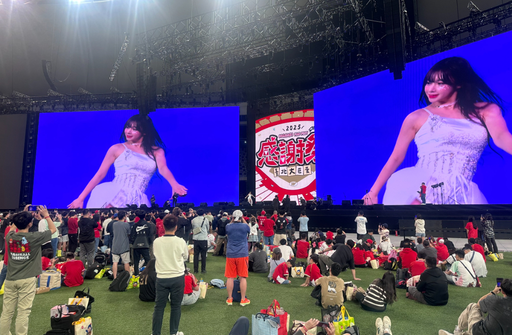 直擊》當演唱會規格在辦！味全龍感謝祭「內部舞台」太震撼