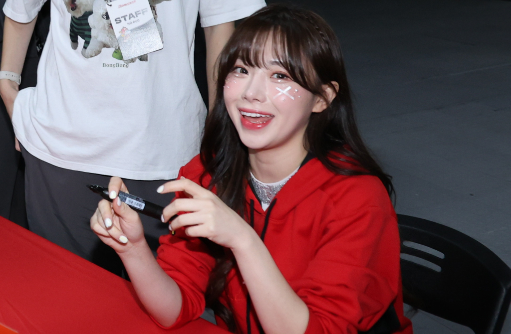 獨家》金娜妍獲封暴食系女神！親授身材祕訣：「早上做1事」瘦很快