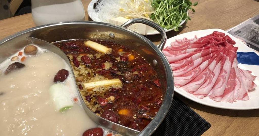 火鍋店誤把「燃料加鍋底」害10人送醫!經理嘴硬不認連喝5勺湯糗了