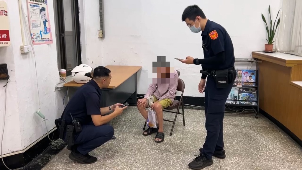 手提尿袋失智嬤步行4公里 橫跨3行政區！暖警動員助返家