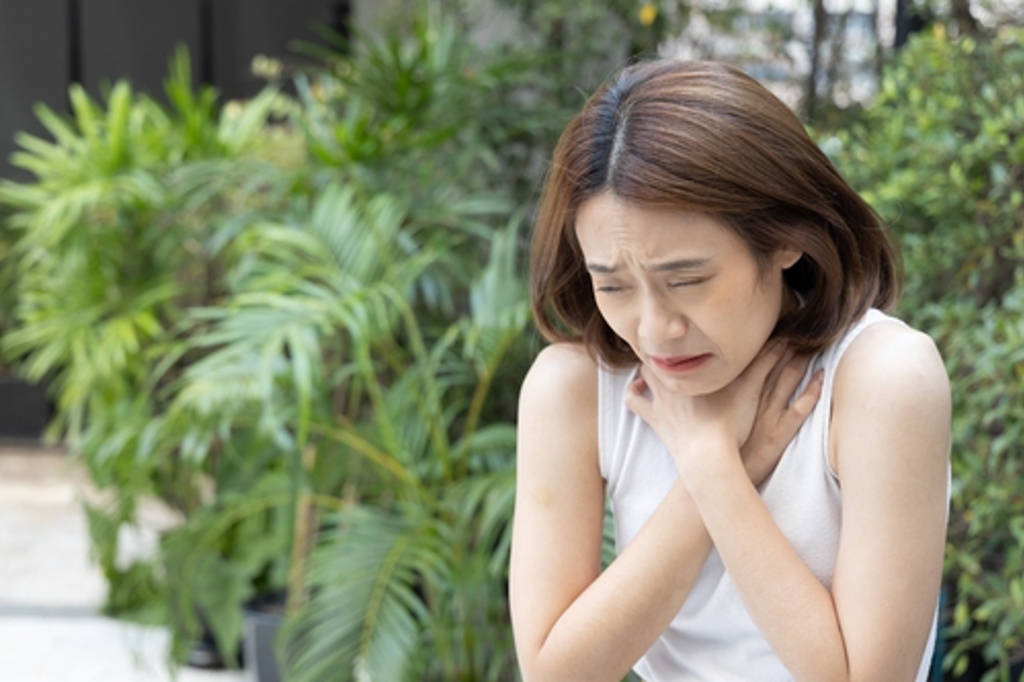 搶命黃金4分鐘！食道遭異物噎住   第一時間急救法一次看