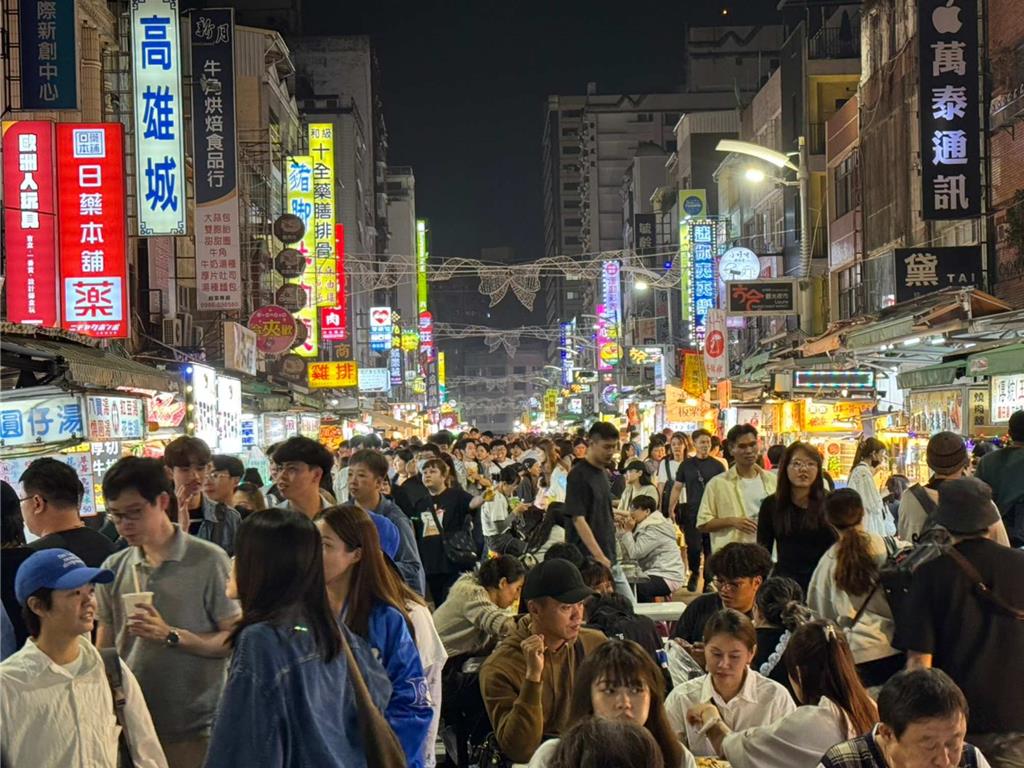 高雄寵粉狂吸5億觀光財 陳其邁曝：明年世運檔期全滿