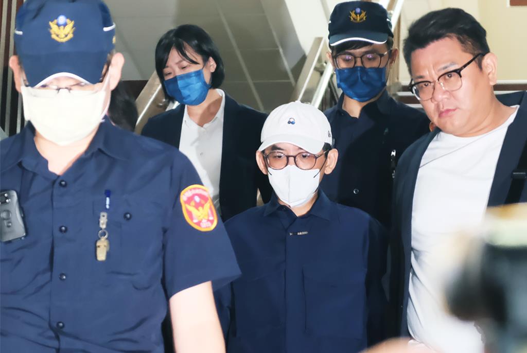 官司仍未結束！黃子佼與37名被害人和解    仍有不明受害人待查