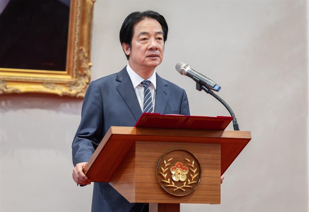 賴總統今日主持將官晉任授階典禮，期許打造國軍為更現代化、可恃且有效的防衛力量，確保國家安全與人民的福祉。（總統府提供）
