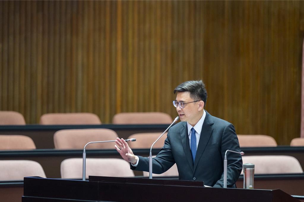 藍白封殺政院版財劃法 賴瑞隆、邱議瑩矛頭對準柯志恩