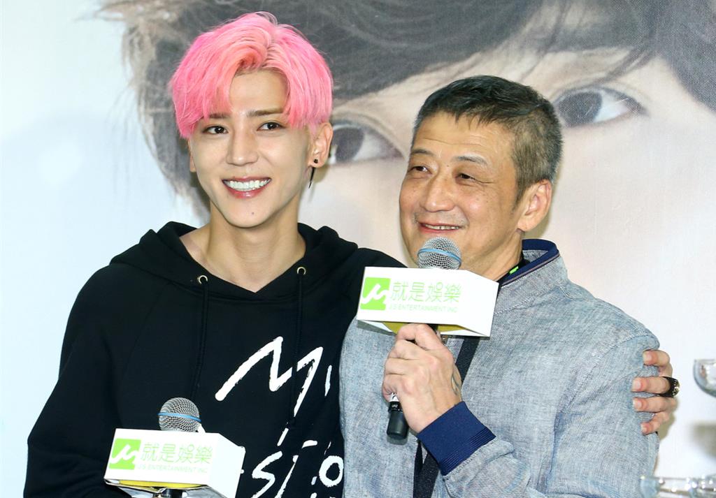 涉逃漏稅676萬遭訴 畢書盡父出庭稱「感到不好意思」