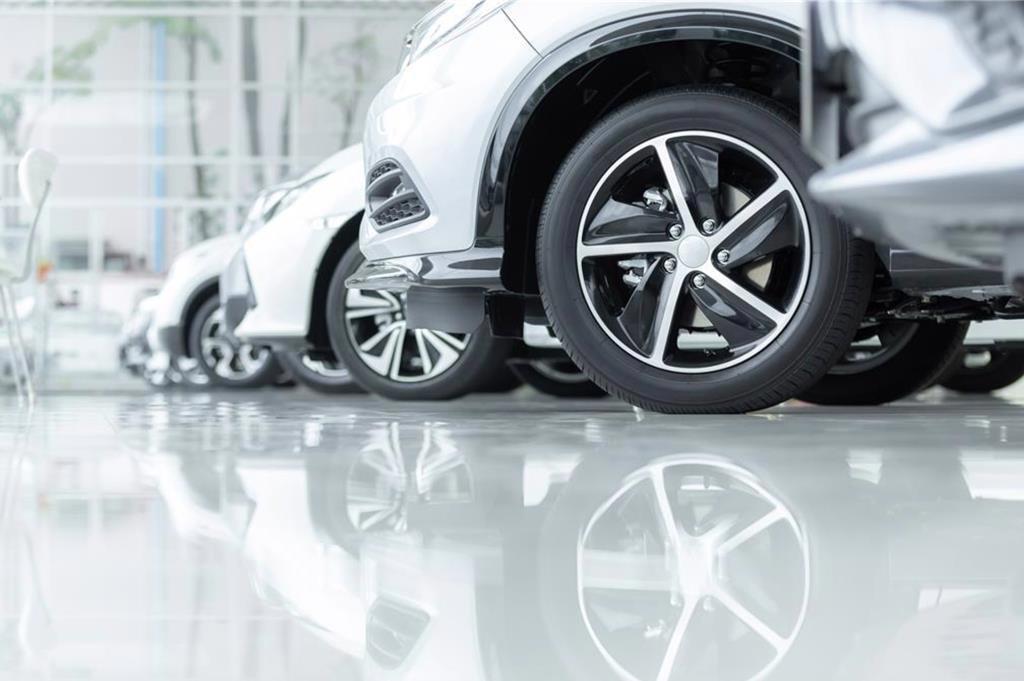 關稅到底何時定？   10月汽機車零售業績衰退創下連8黑