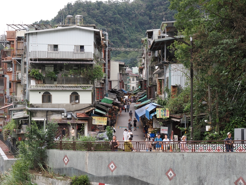 烏來老街被嫌「像貧民窟」 大票人揭國旅敗筆:好牌全打爛