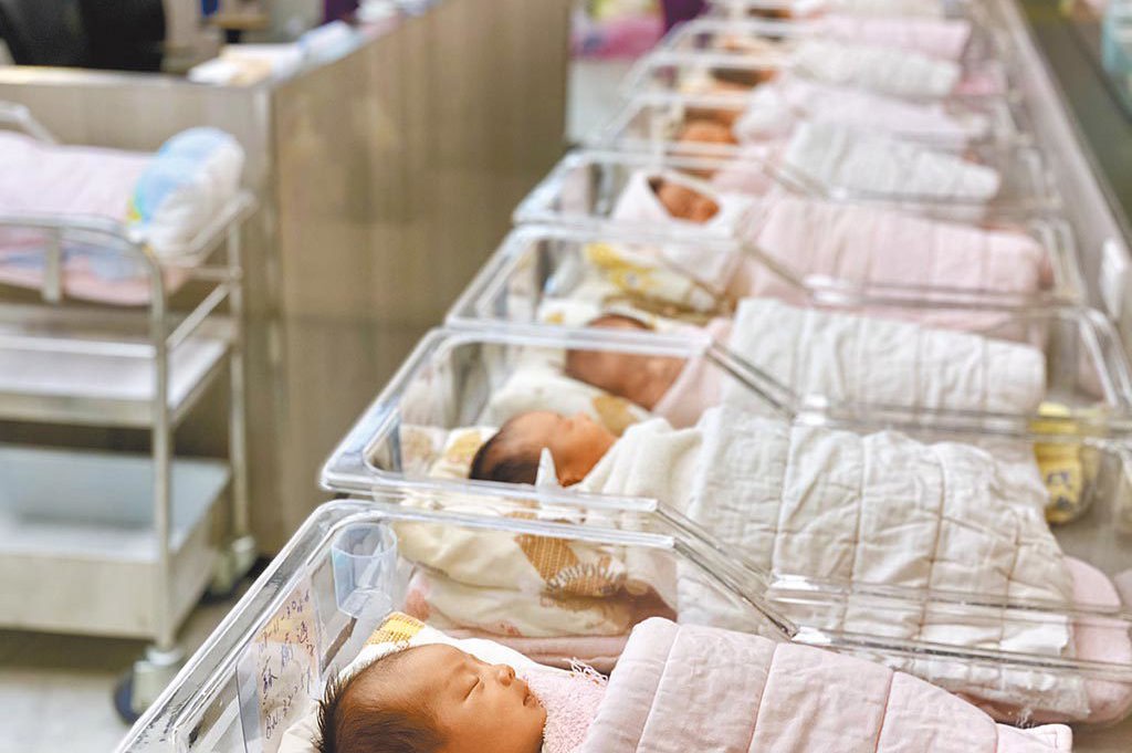 少子化衝擊！高雄新生兒不到1.5萬人 擬提高婚育宅比例