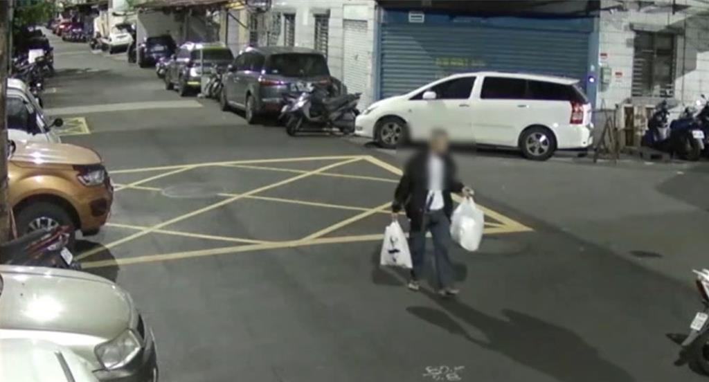 怪男自助洗衣店內露鳥打手槍　新莊警循線逮慣犯