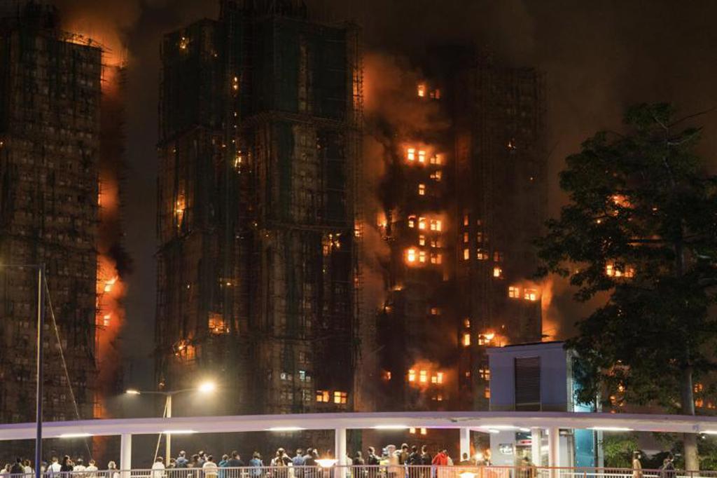 香港高樓社區大火死傷慘重  習近平哀悼下令全力滅火